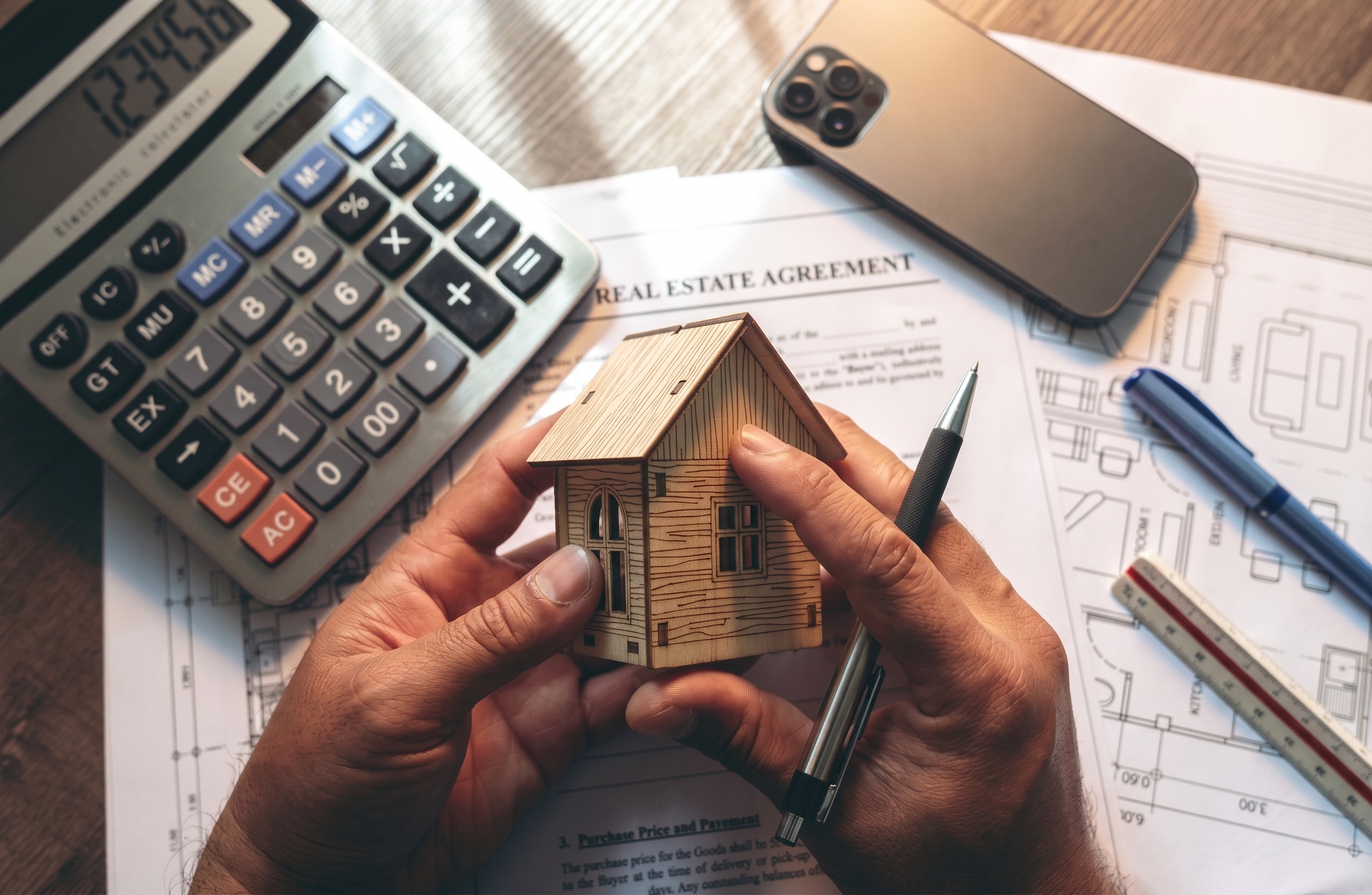 Mortgage broker meeting with clients