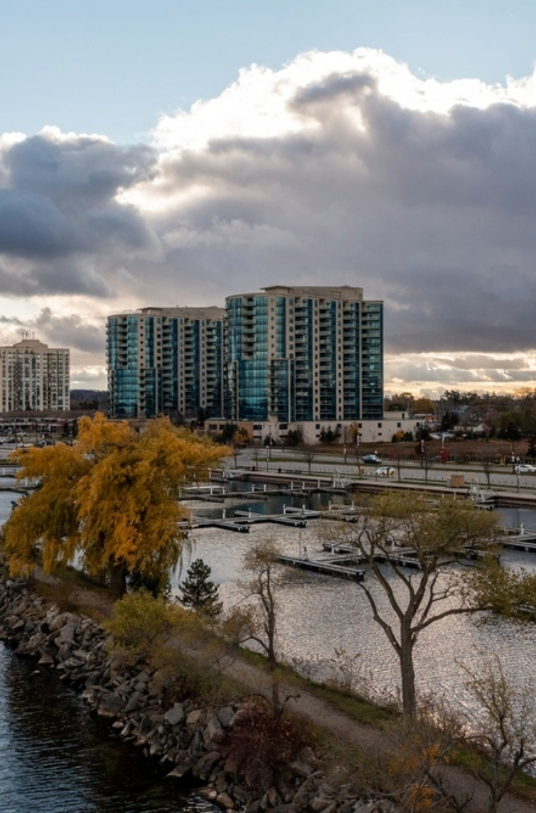 Residential buildings in Barrie
